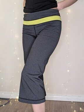 lululemon Charcoal Gray Cropped Leggings with Neon Lime Accent - Y2K Capris